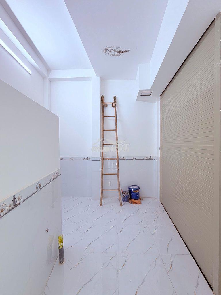 Nhà xây mới 4 tầng sau căn mặt tiền bông sao p5. q8 - Ảnh 4