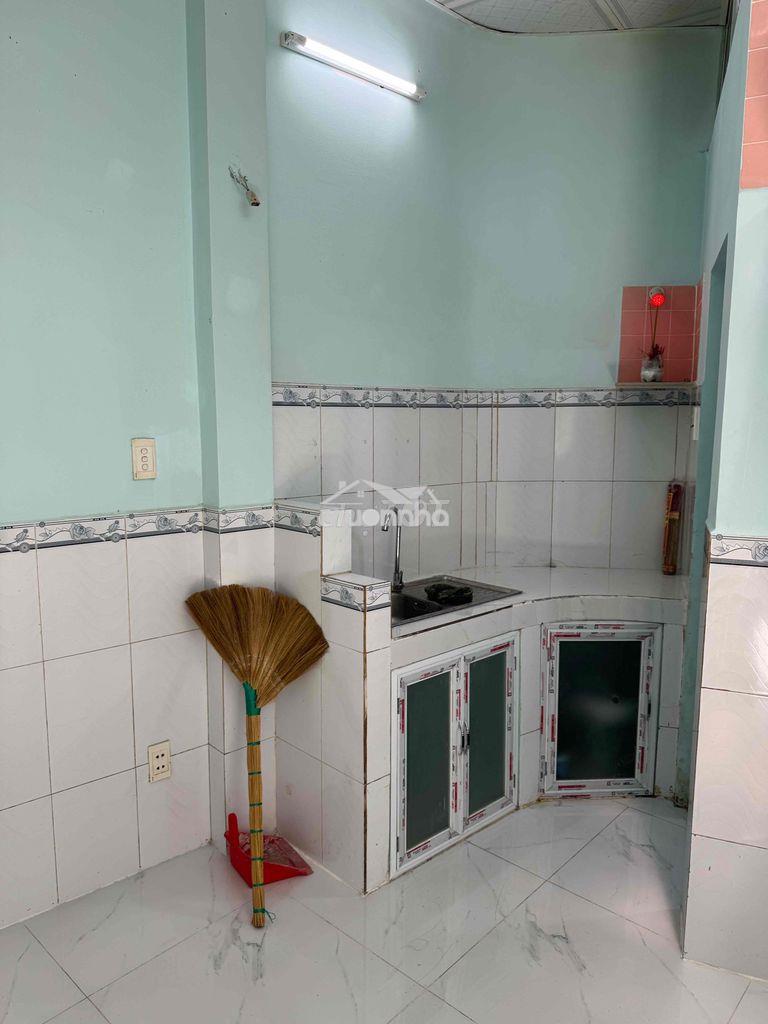 Nhà mới xây lại chính chủ có sổ hồng riêng nằm ngay trung tâm quận 6 - Ảnh 2