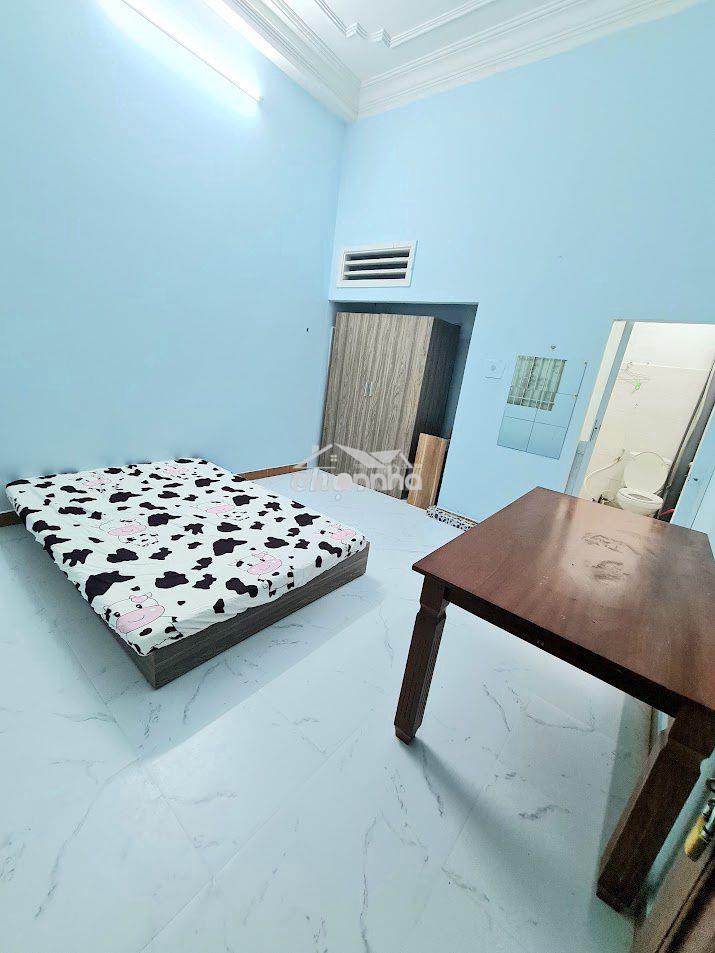 2 phòng ngủ rộng 60m2, 1 phòng khách bếp có ban công. giá 7tr5 - Ảnh 2