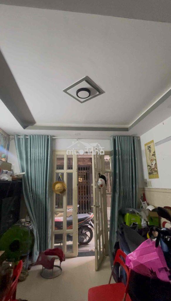 Bán nhà 22m2, gần bình long, giáp tân phú, ngay chợ , kết nối lê văn q