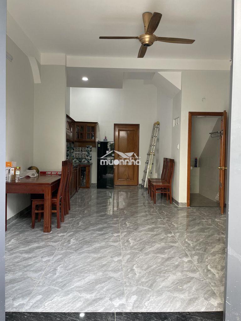 Cho thuê phòng chdv trệt, lối đi riêng, có nội thất