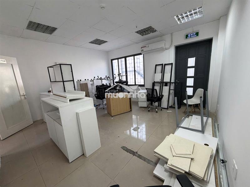 Cho thuê văn phòng đường đào duy anh 40m2 full nội thất - giá 11 triệu
