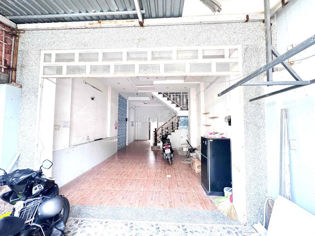 Cho thuê nhà nguyên nhà đầu hẻm xe hơi, sau lưng coop food - Ảnh 3