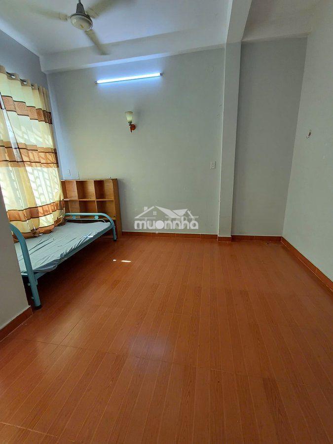 5,20 *16 giá chỉ 5.3 tỷ hẻm 3 gác thông bán đát tặng nhà cấp 4