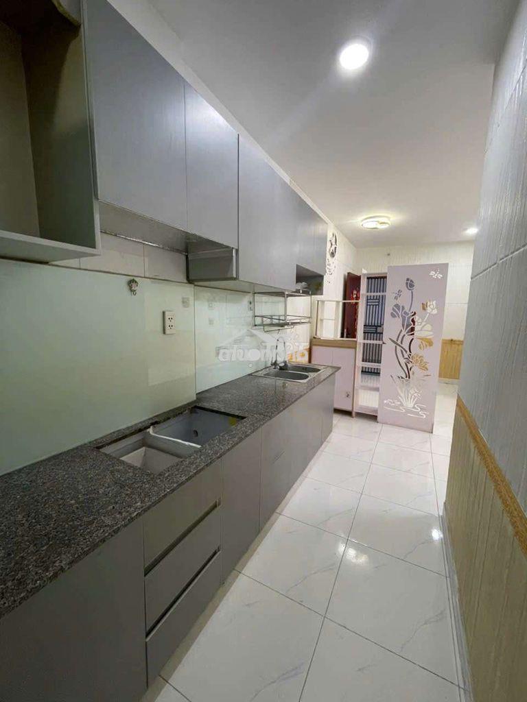 Bán căn hộ sen hồng, block c, giá 1.35ty/1pn,1wc/37m2 sổ sẵn