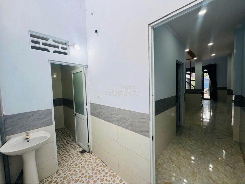 📌Chủ bán gấp nhà c4 gác đúc ở ngã 3 bầu chợ bắp - hóc môn sổ sẵn. - Ảnh 4