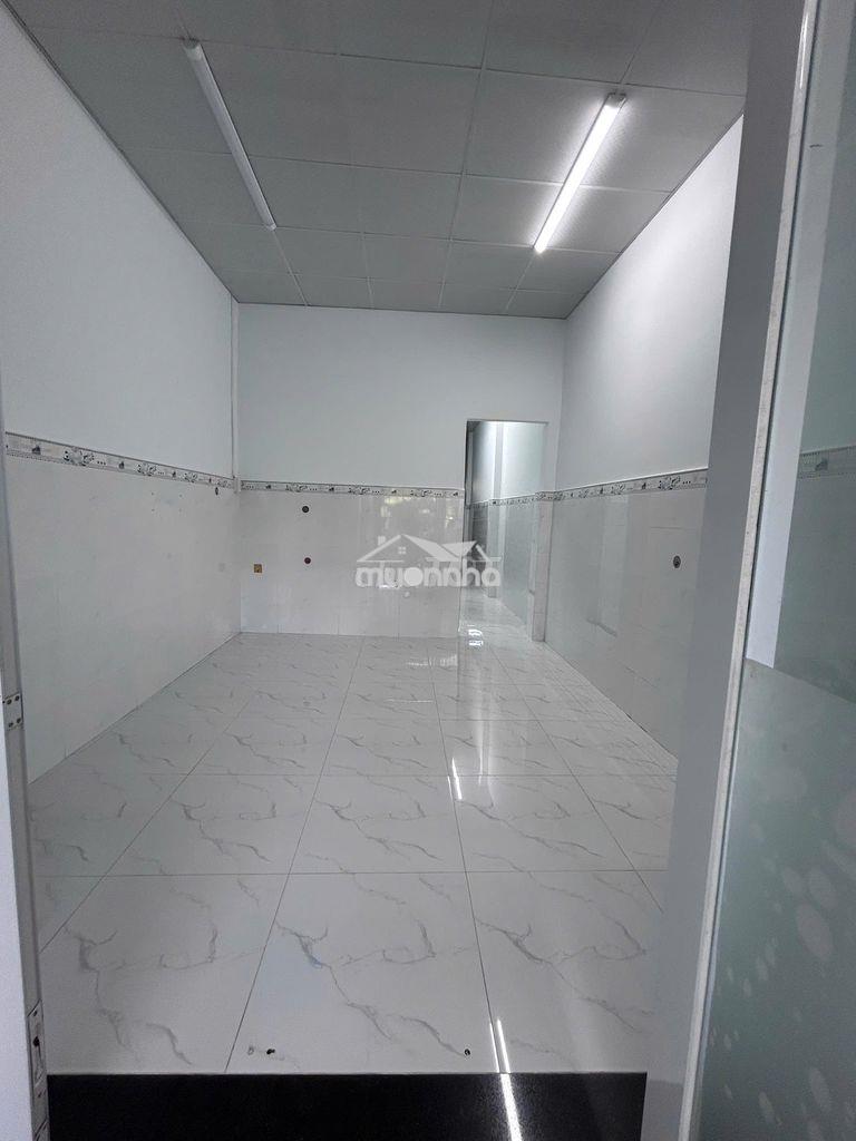 Bán gấp nhà shr 50m2, trung tâm tt hóc môn, sát bên lê thị hà - Ảnh 2