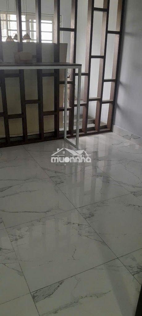 Cho thuê nhà đẹp có 4 phòng, hẻm buôn bán, giá chỉ 12. triệu