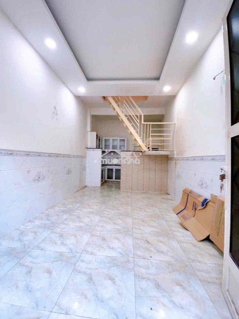 Bán nhà  24m chỉ 2ty990 trên đường đoàn văn bơ. hẻm thông thoáng. - Ảnh 2