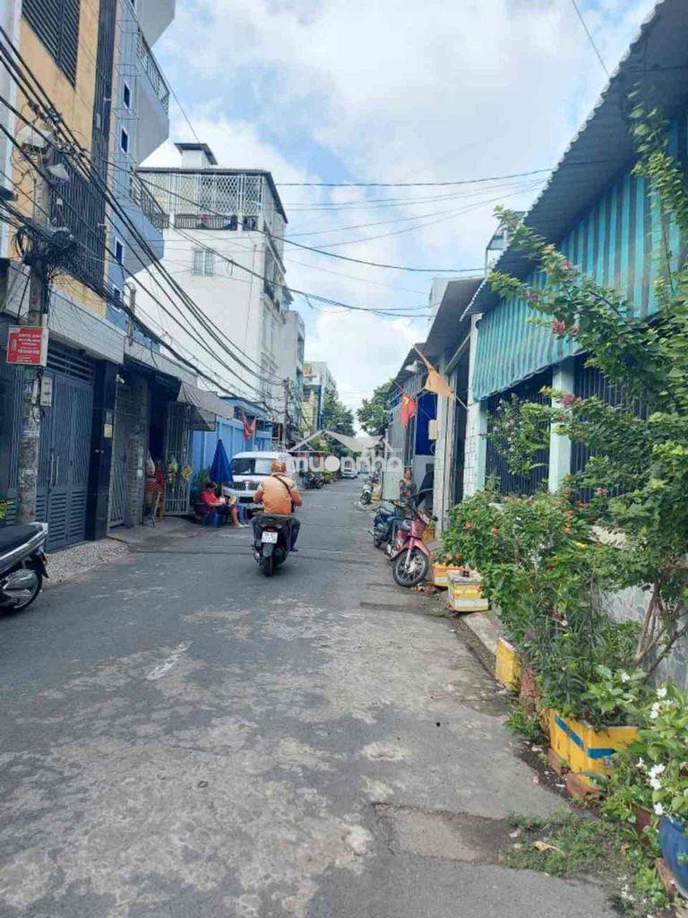 Lê văn quới, nhà 3 tầng, dt 10x12, giá 7.x tỷ