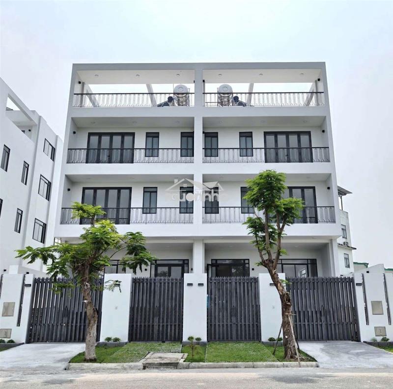 Cho thuê nhà nguyên căn - có thang máy - gần trương văn bang