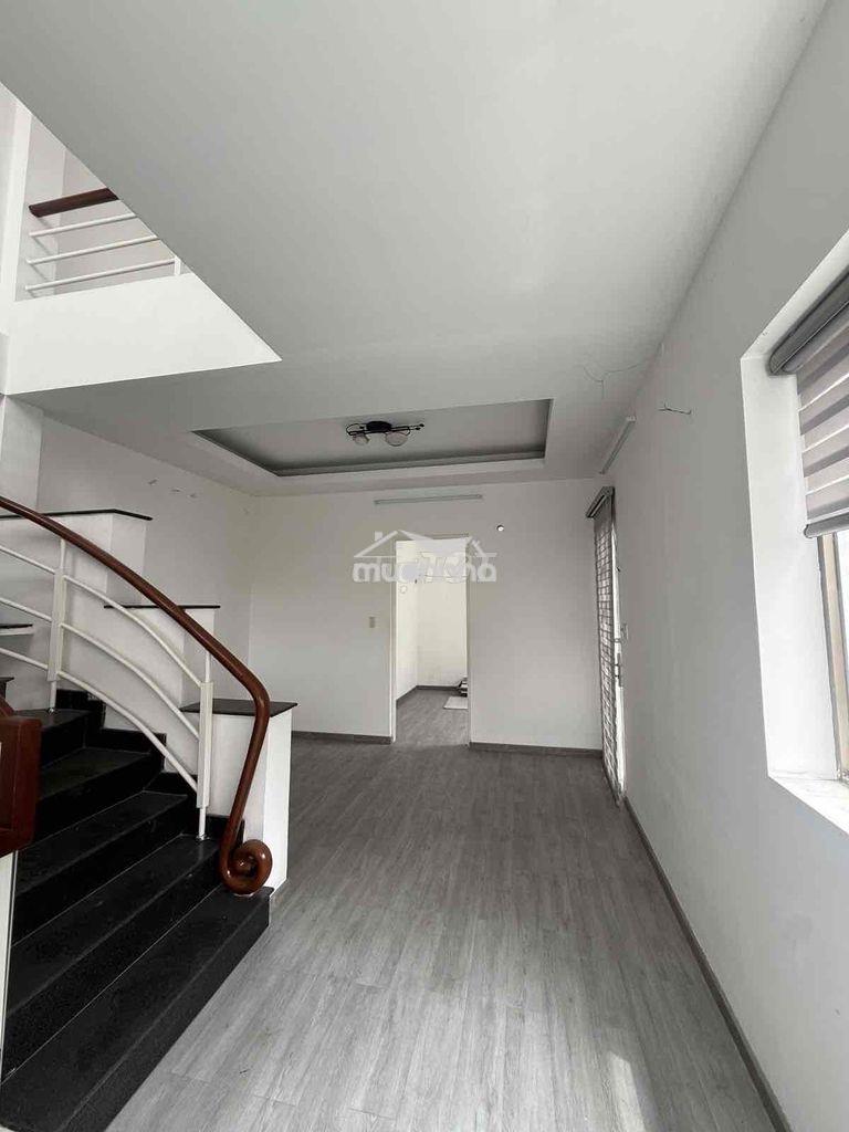 Chỉ 7 tỷ nhỉnh chốt ngay nhà 3 tầng nguyễn văn luông vào ở ngay