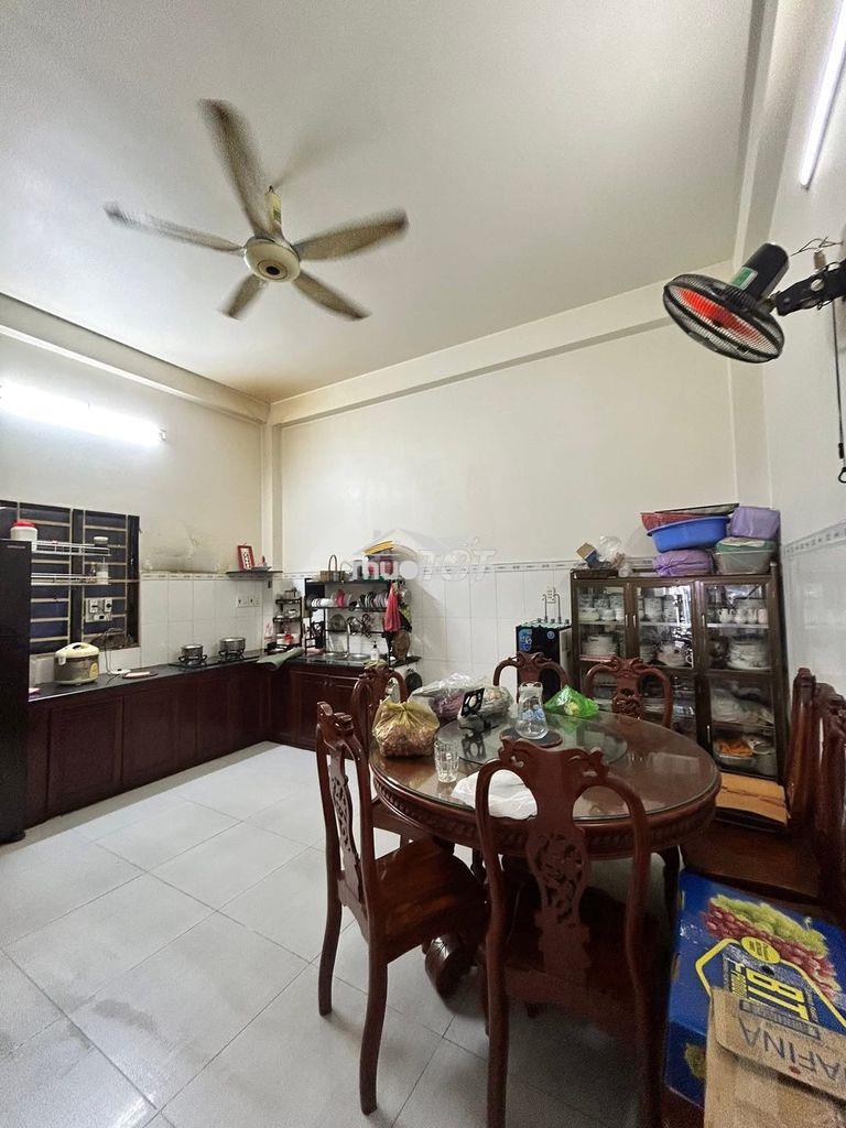 Cuối đường tên lửa nhà 74m2 5x15 giá chỉ 5.5 tỷ