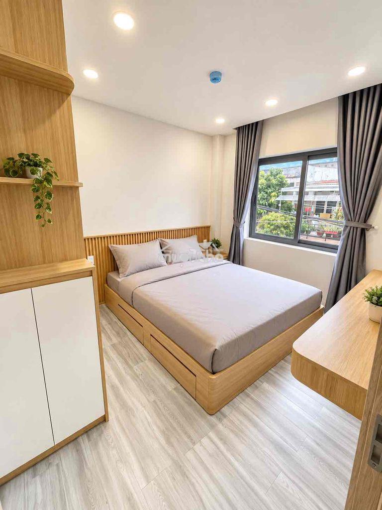 Phòng tách bếp rộng thoáng, toà nhà chdv mới xây lê quang định, p7, bt