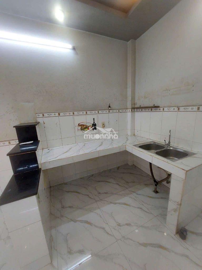 Cho thuê nhà đường phạm hùng c4 dt.5m5×8m } 1 lầu 2 phòng 2 toilet. - Ảnh 4