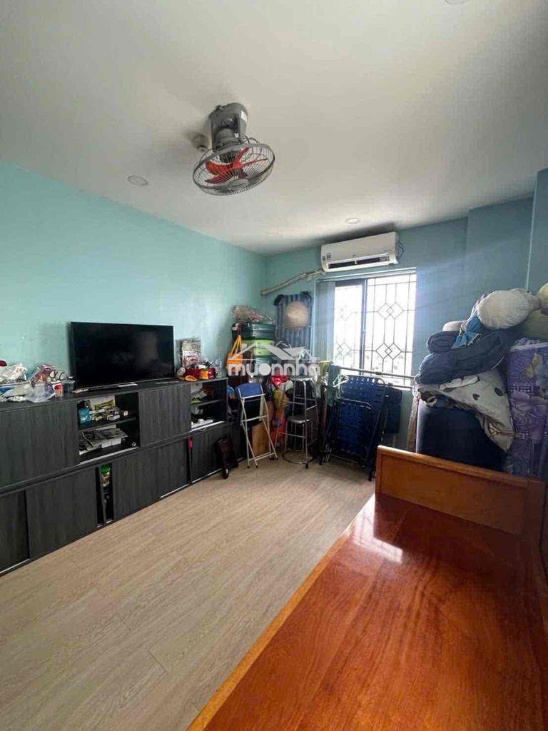 2.95tỷ.  81m2, 3pn, thang máy- c.cư imperial place sát tên lửa - Ảnh 2