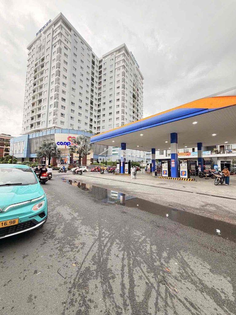 Bán nhà cấp 4 - gần 110m2 đất - khu phan xích long - gần mặt tiền