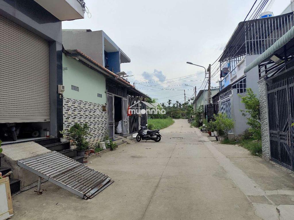 Nhà 3 lầu giá rẻ hxh thông, ngay gần sông vàm thuật thông ra tx 52 - Ảnh 3