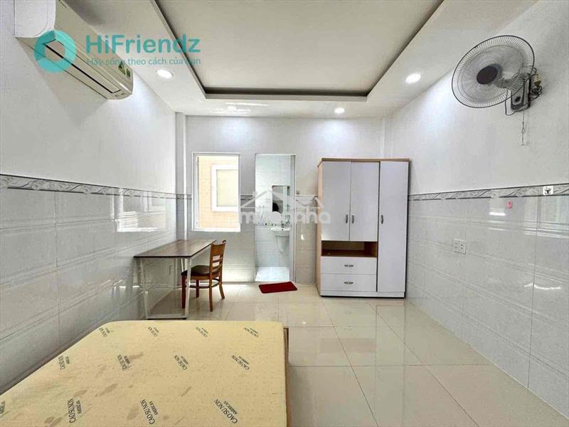Studio mới xây full nội thất siêu xịn - cửa sổ trời - có bancol
