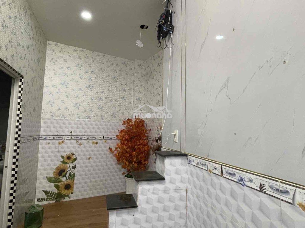 Nhà 2 tầng - hoàn công ngay quốc lộ 13 - Ảnh 4