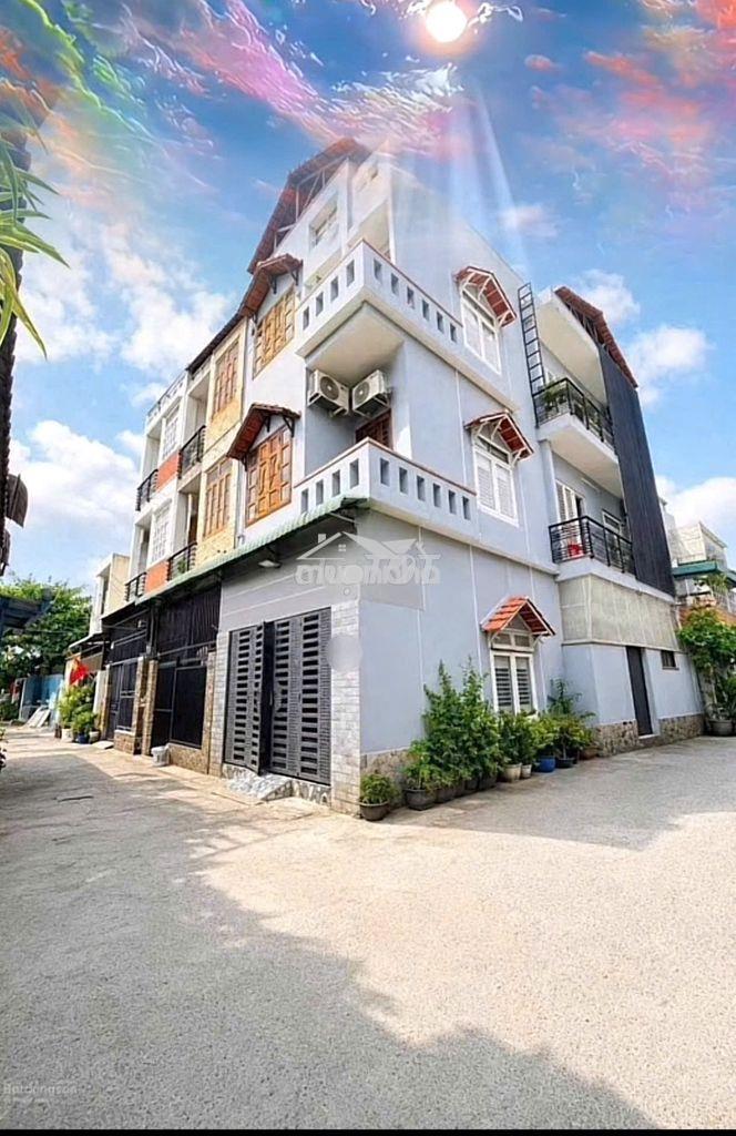 Mình là chủ cần bán nhanh nhà 1 trệt 3 lầu 