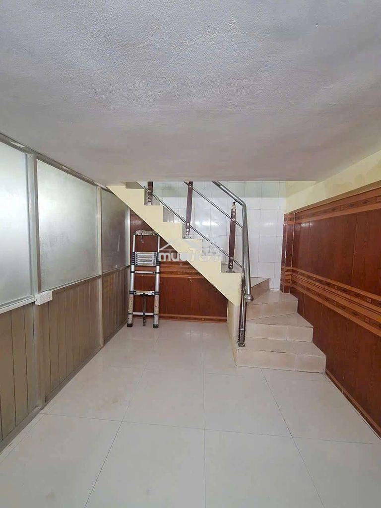 Nhà thuê trần hưng đạo p7q5 4×20 1lưng 3pn 2wc mới sạch giá rei - Ảnh 3