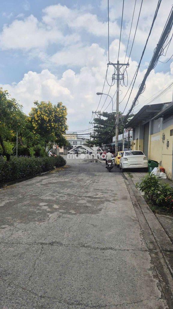 Nhà 2 tầng – giáp gv hẻm ô tô, khu dân cư đồng bộ, an ninh