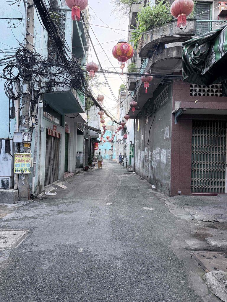 Nhà bán khu sầm uất