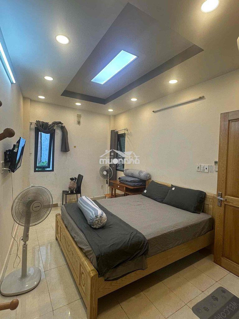 Studio cửa sổ đủ nội thất bếp chung chỉ 4p dùng