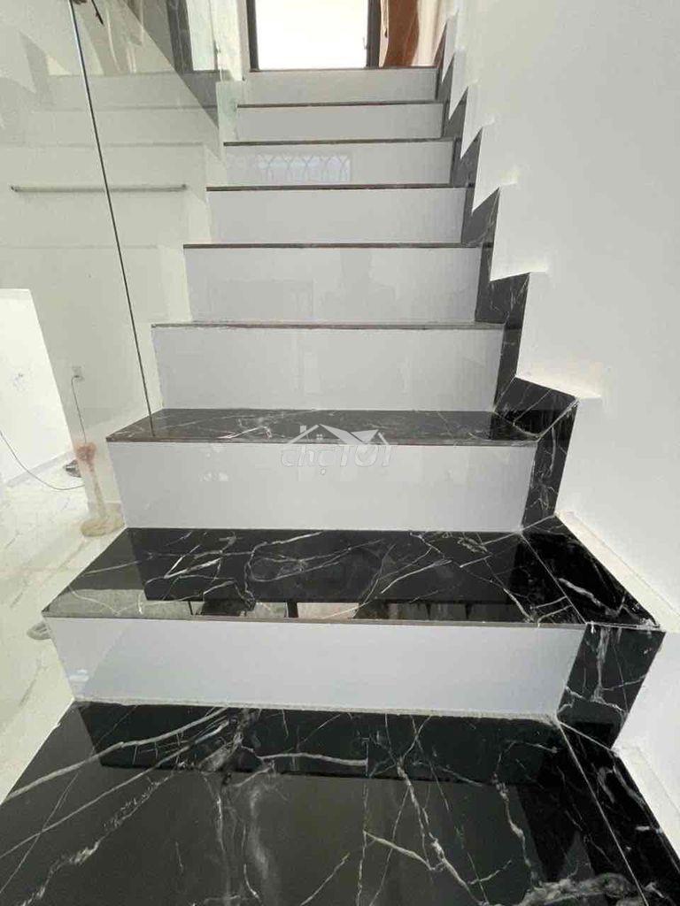 3ty nhà mới ngay cạnh khu tên lửa dtsd 100m2 - Ảnh 3