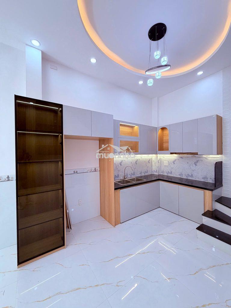 Nhà xây mới 4 tầng sau căn mặt tiền bông sao p5. q8 - Ảnh 3
