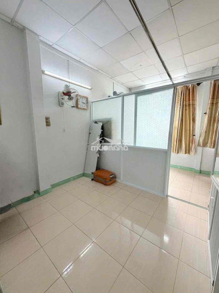 Hẻm ô tô đường thạch lam dtsd 30m2 1 lầu