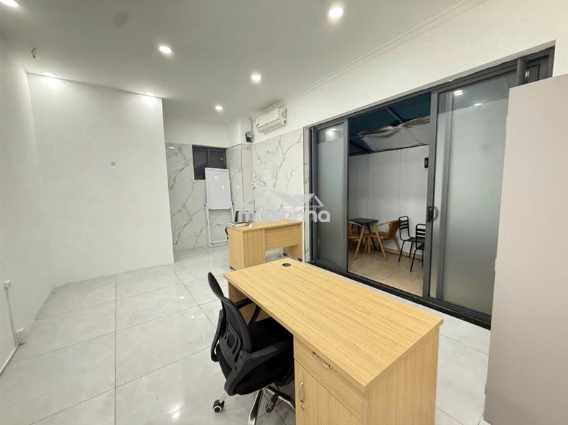 Cho thuê văn phòng kđt vạn phúc: dt 25m2 giá 4.5tr/th có nội thất