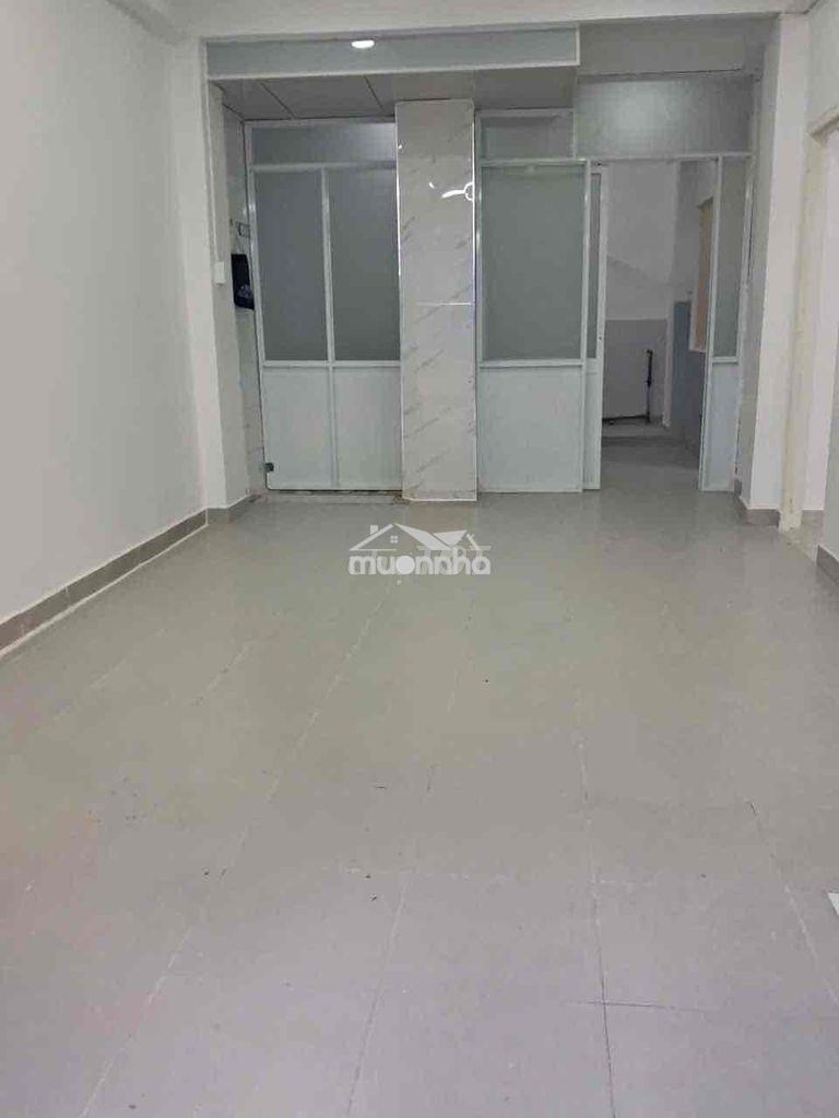 Bán căn tầng trệt chung cư cmt8 p12 quận tân bình