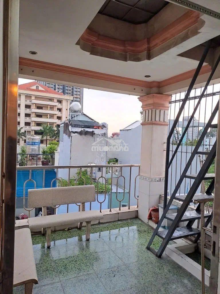 Nhà nc võ văn kiệt 35m2 1 trệt 4 lầu 4 phòng ngủ 4wc - Ảnh 3
