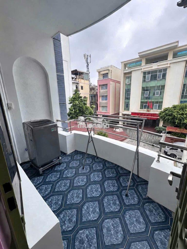 Căn hộ ban công thoáng – bếp tách biệt – full nội thất gần etown