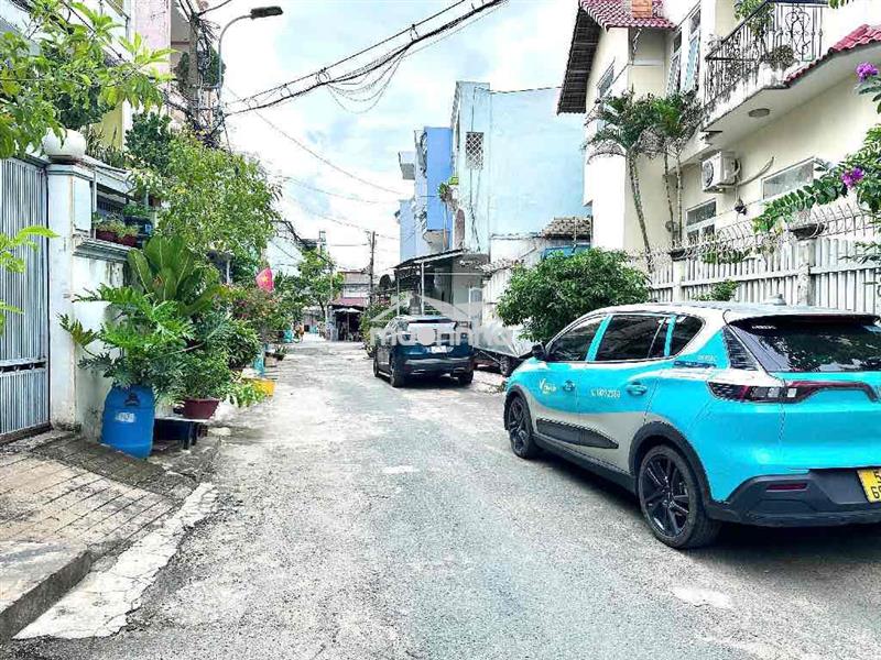 Dãy trọ phan huy ích- ngay st emart. 168m2- ngang 7m.