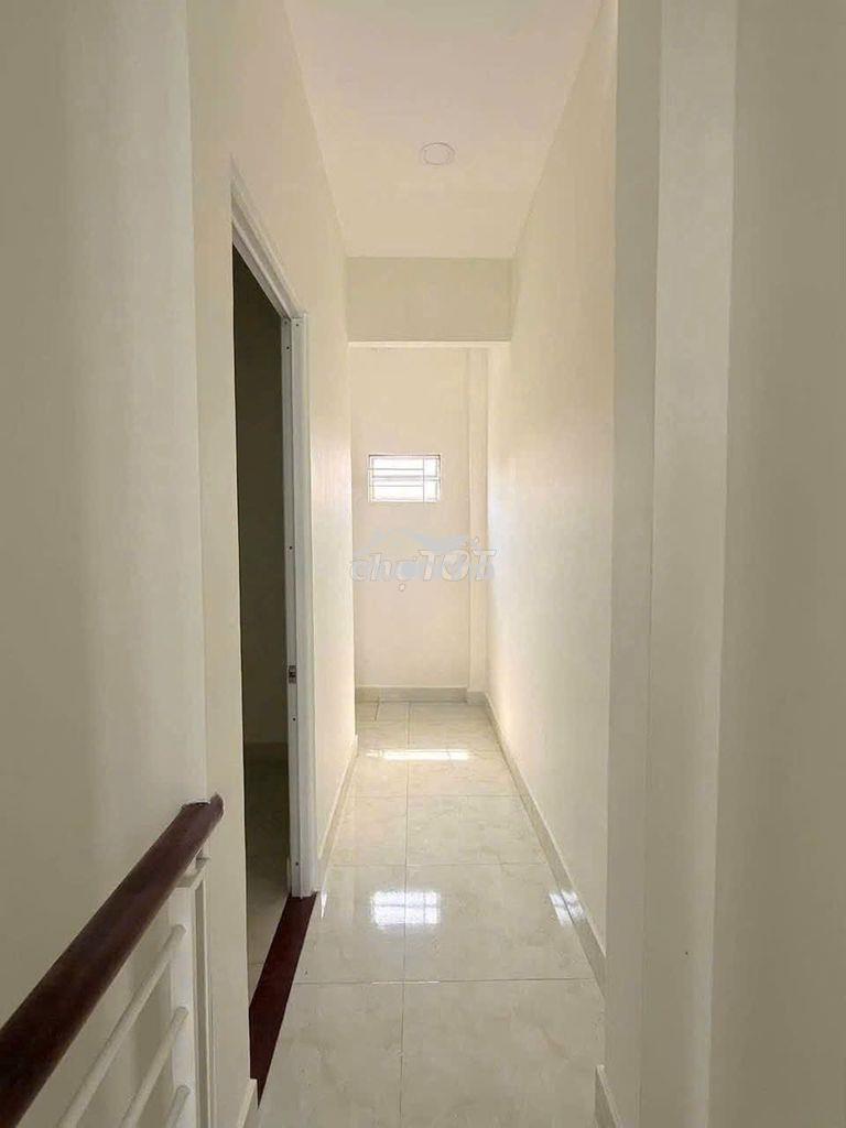 Nhà ngã tư ga q12 1 lầu 2pn 40m2 hẻm xe hơi - Ảnh 3