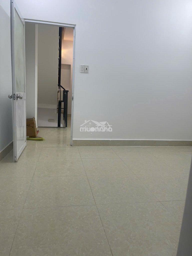 Nhà 3 tầng mới sửa đẹp, 4m x 10m, 3pn, 3wc, 3 máy lạnh,hẻm 2m t.v.đang - Ảnh 3