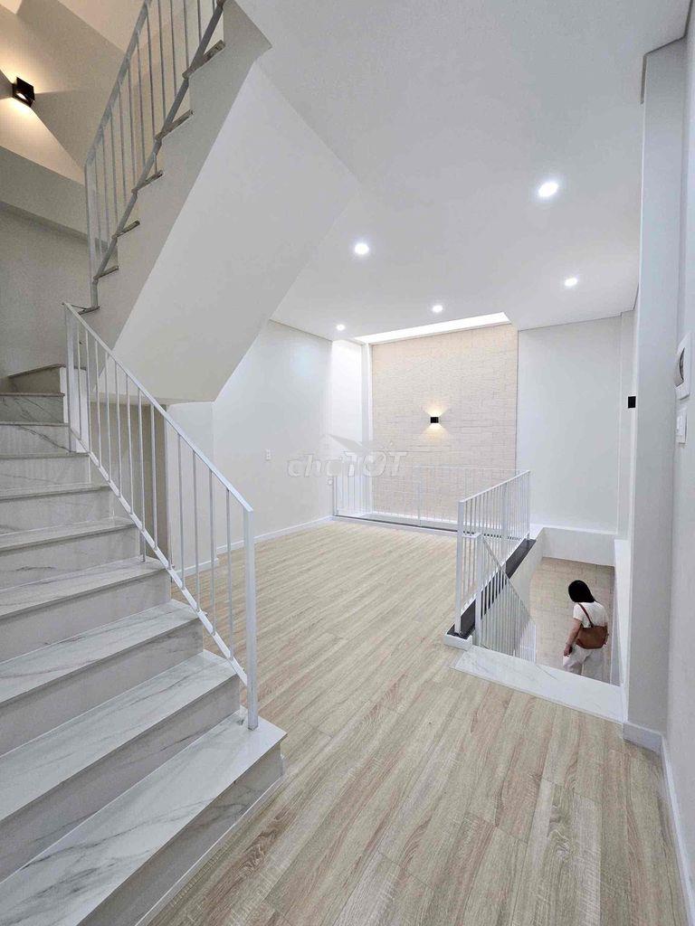 Cho thuê nhà mới đẹp hẻm 496 lã xuân oai, có thể ở hoặc kinh doanh