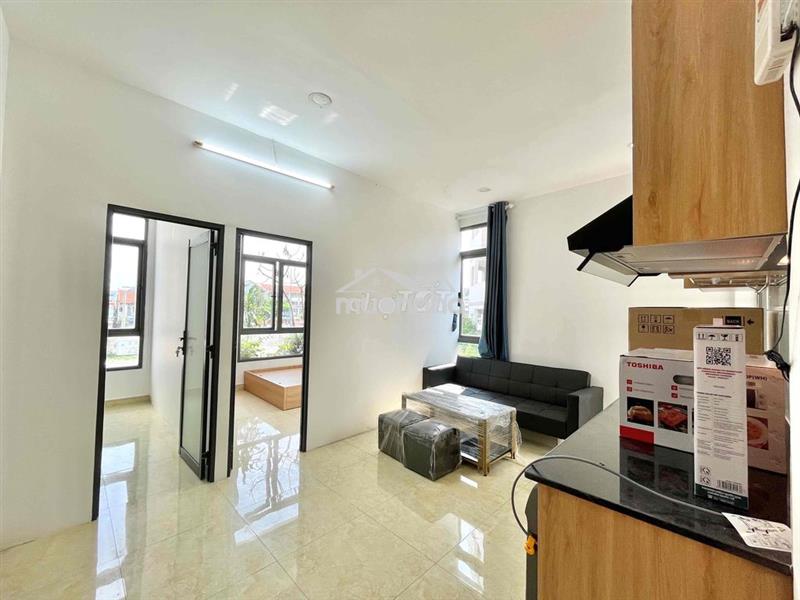 Căn hộ 2 phòng ngủ 70m2 mới có ban công - mặt tiền võ văn kiệt quận 5