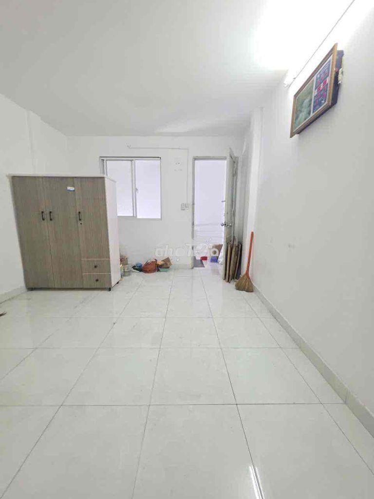 Nhà 4x10 lý chính thắng. hẻm xe hơi - Ảnh 3