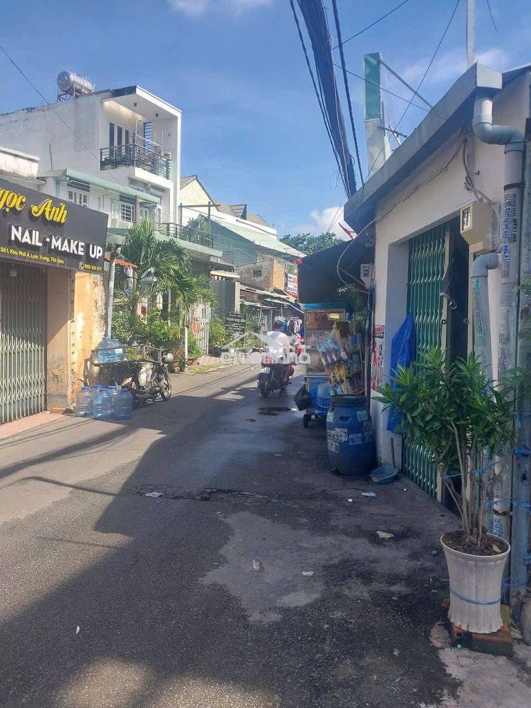 Bán nhà cấp 4 60m2 phạm văn đồng linh trung xe hơi đỗ cửa