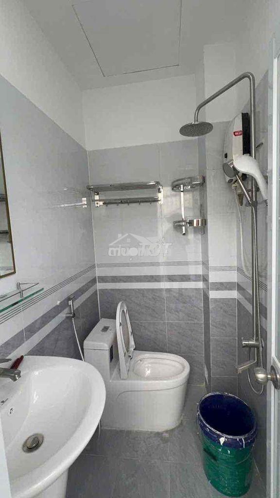 Nhà nguyên căn âu cơ 2 phòng 2wc mới - Ảnh 4